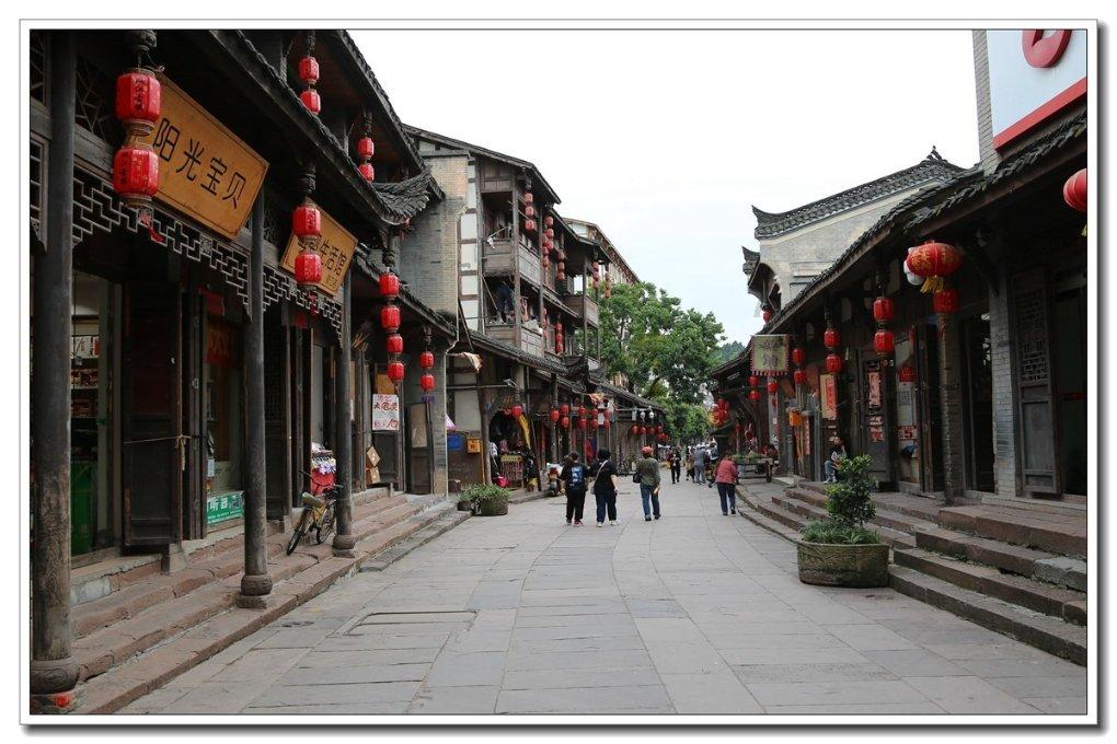 五年后你是什么样子的？取决于你与哪些人为伍，拿多少时间去补充知识。